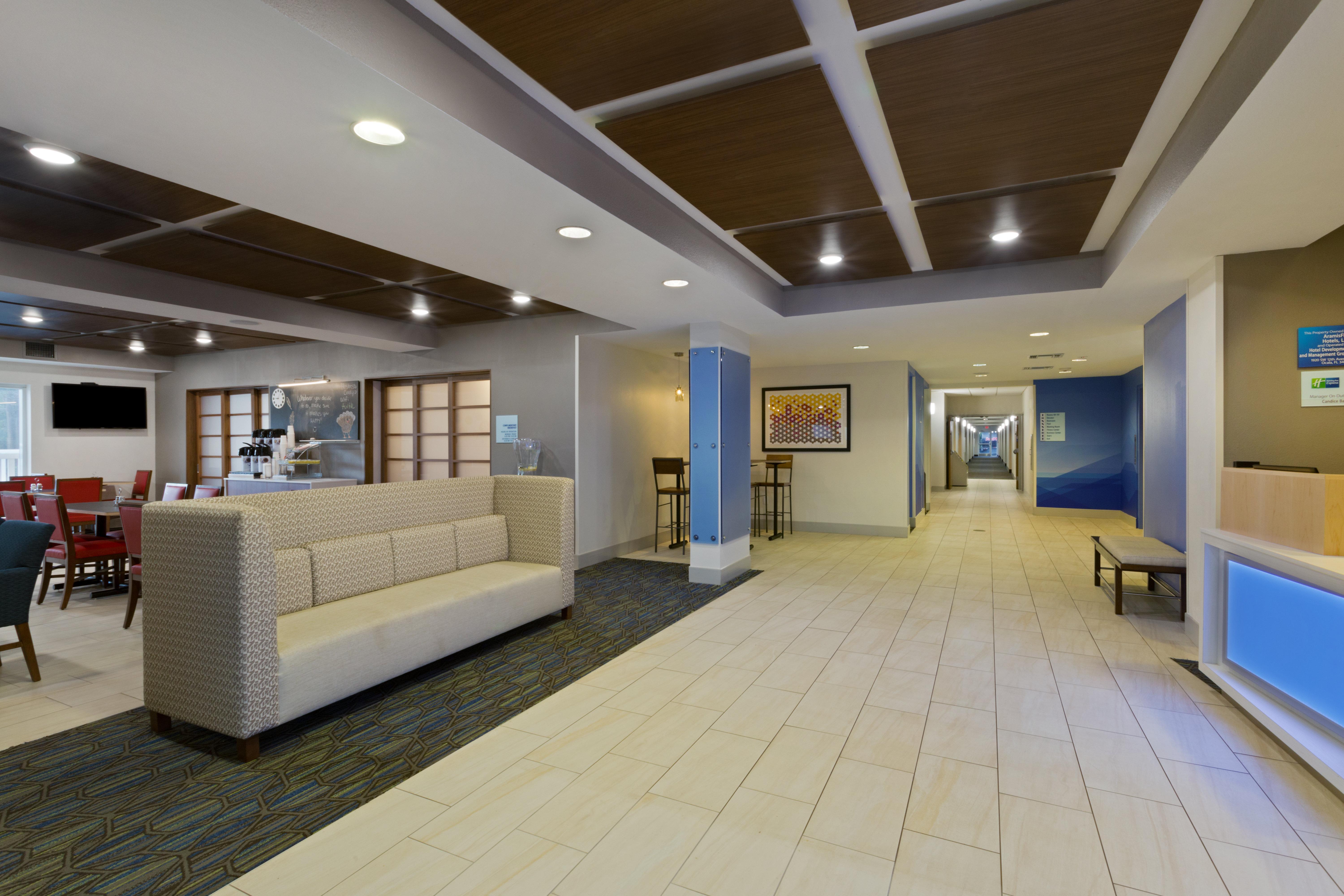 Holiday Inn Express & Suites Tavares By Ihg Exterior photo