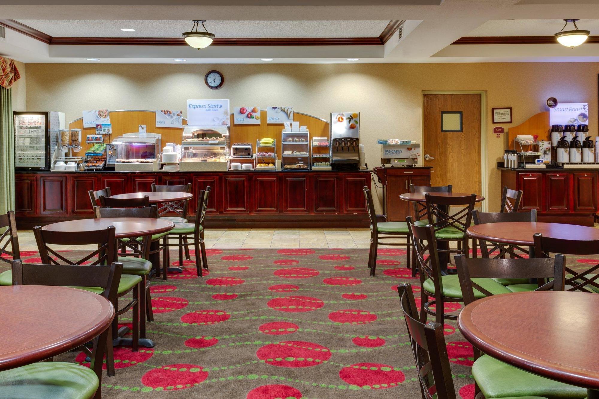 Holiday Inn Express & Suites Tavares By Ihg Exterior photo